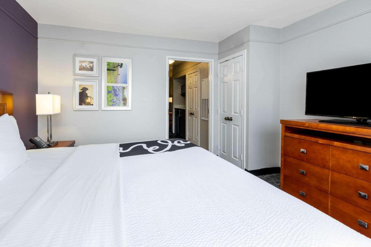 La Quinta Inn & Suites By Wyndham Rockwall Exterior photo